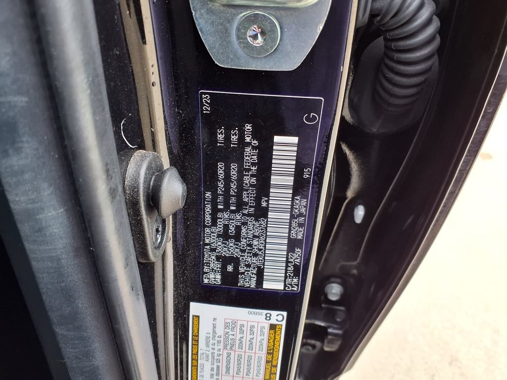 Used 2024 Toyota 4Runner Limited AWD/4WD image 40
