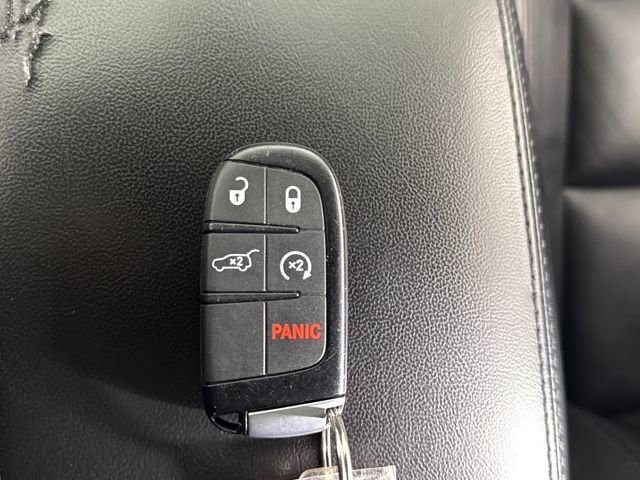 Used 2019 Jeep Grand Cherokee Limited AWD/4WD image 36