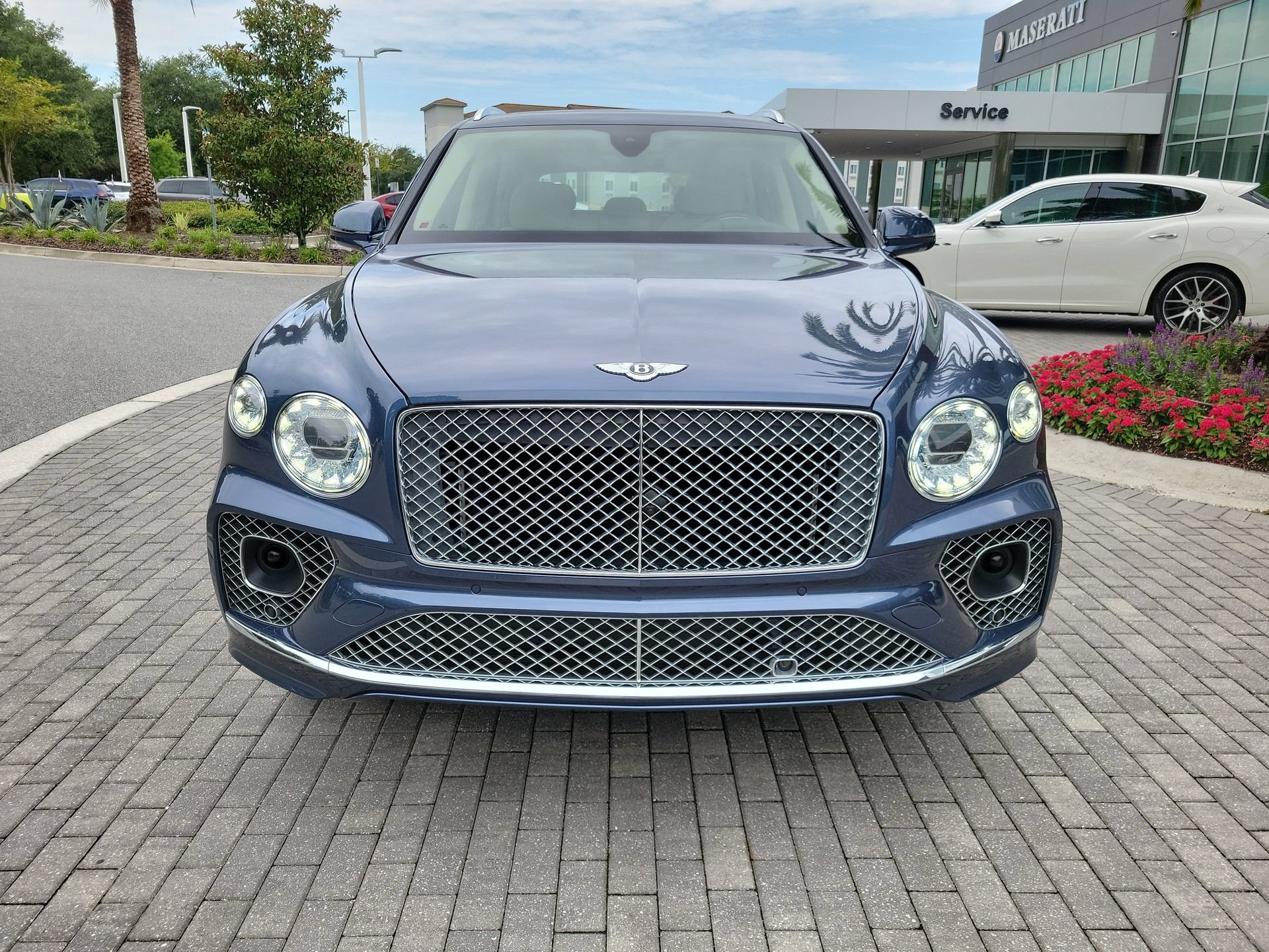 Certified 2022 Bentley Bentayga AWD/4WD image 9