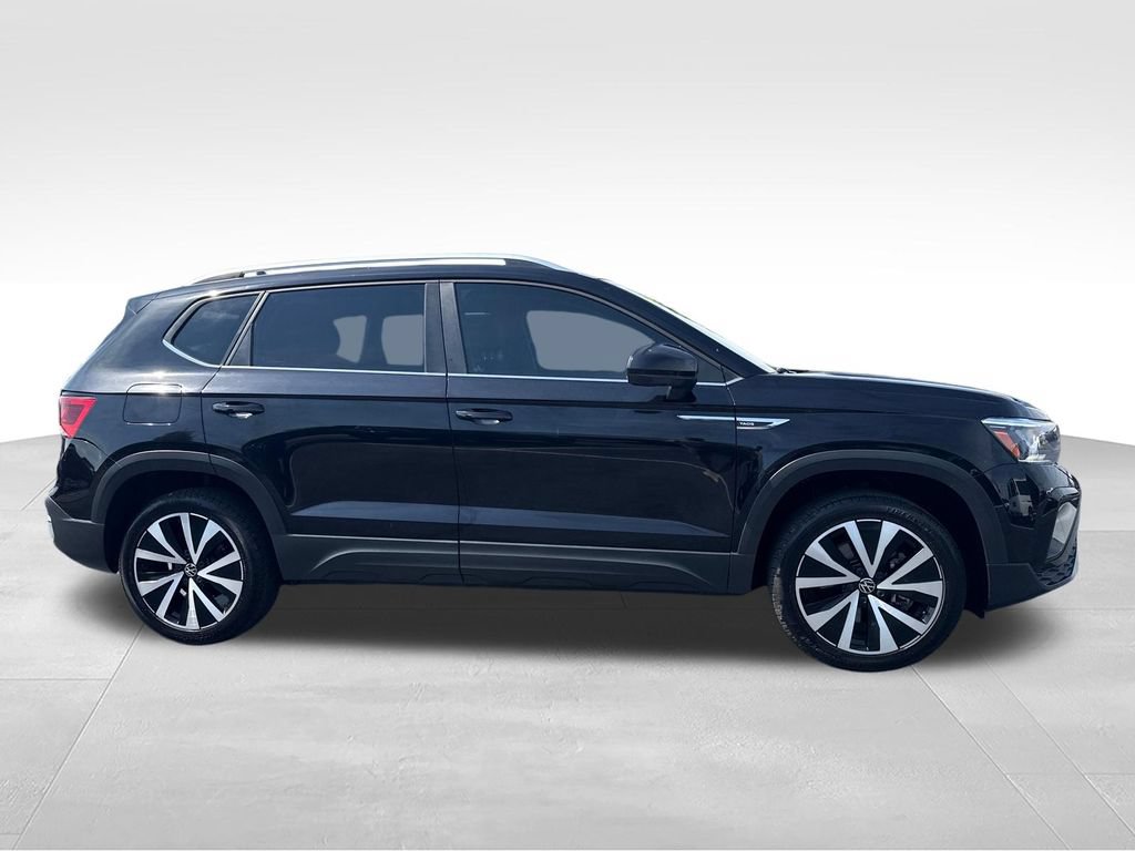 Used 2022 Volkswagen Taos SE FWD image 10