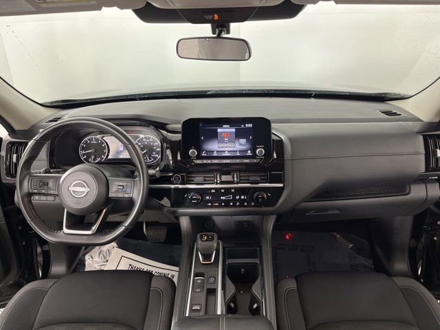 Used 2024 Nissan Pathfinder SV image 41
