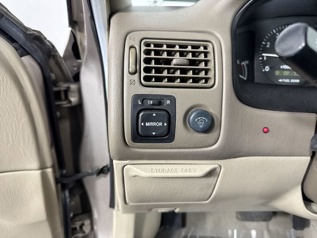 Used 2001 Toyota Corolla CE FWD image 11