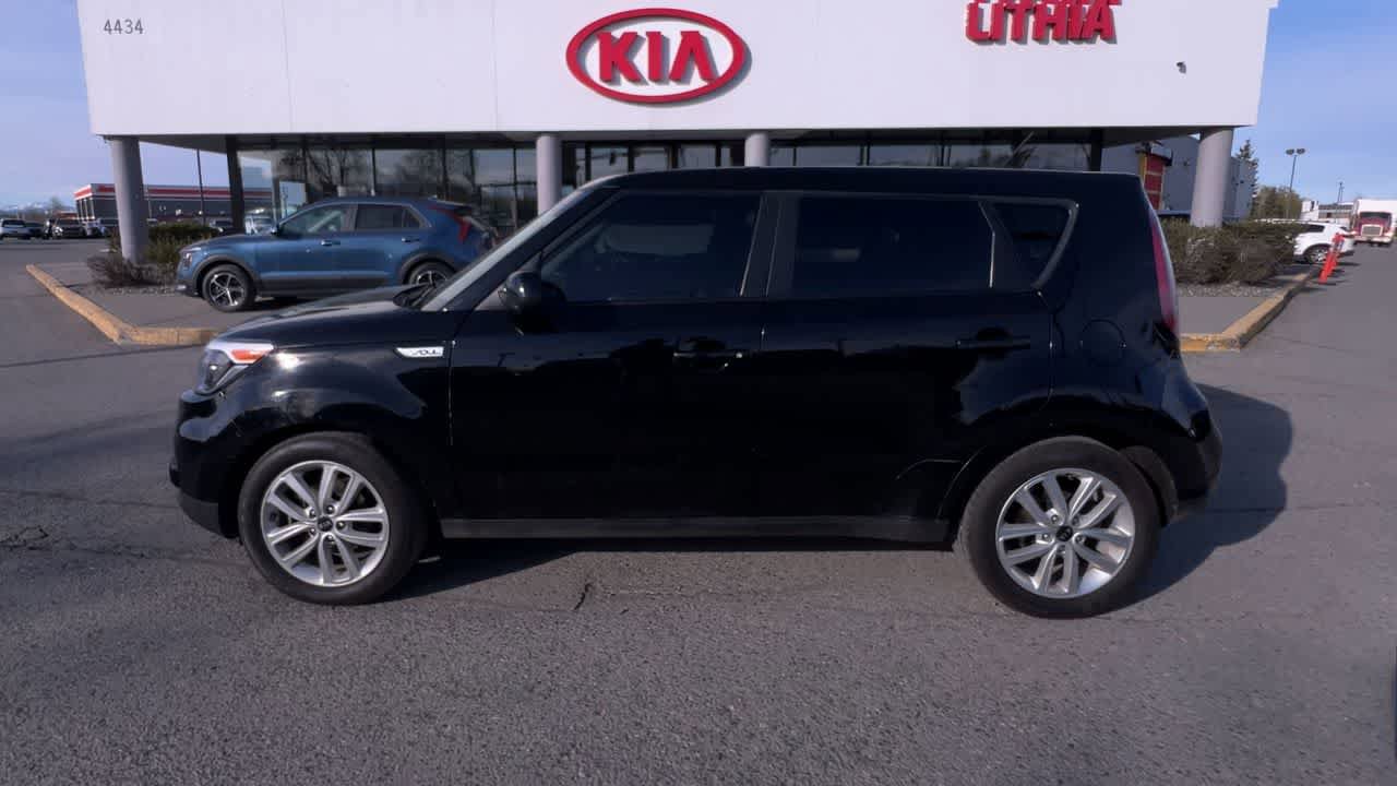 Used 2018 Kia Soul + FWD image 5