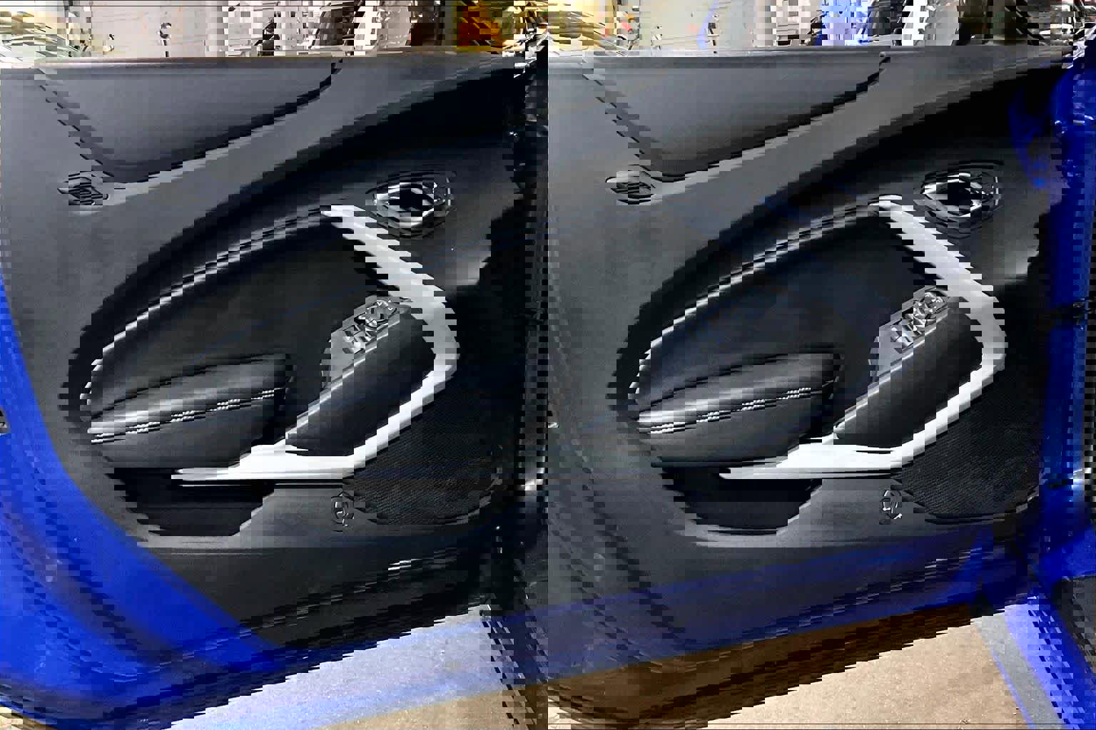 Used 2020 Chevrolet Camaro LT image 16