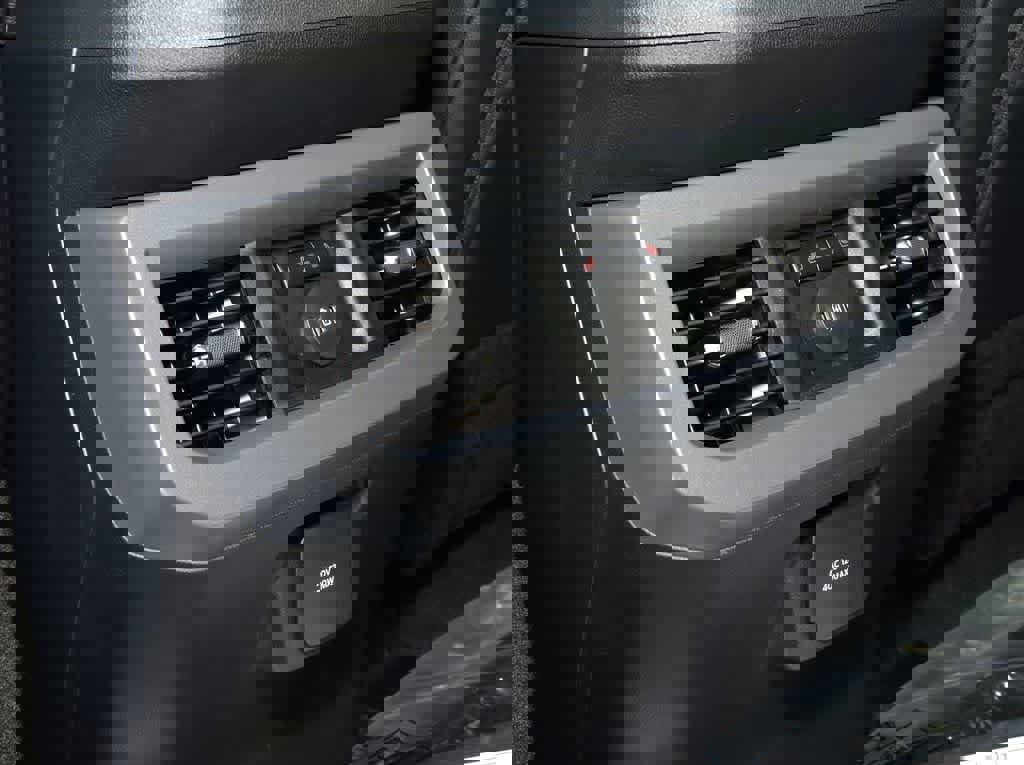New 2025 Ford F350 Lariat w/ Lariat Ultimate Package image 31