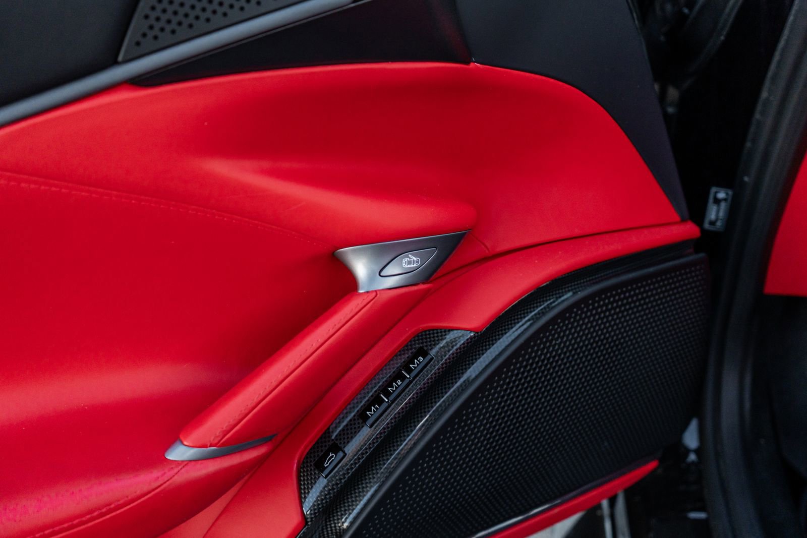 Used 2024 Ferrari Roma Spider image 25