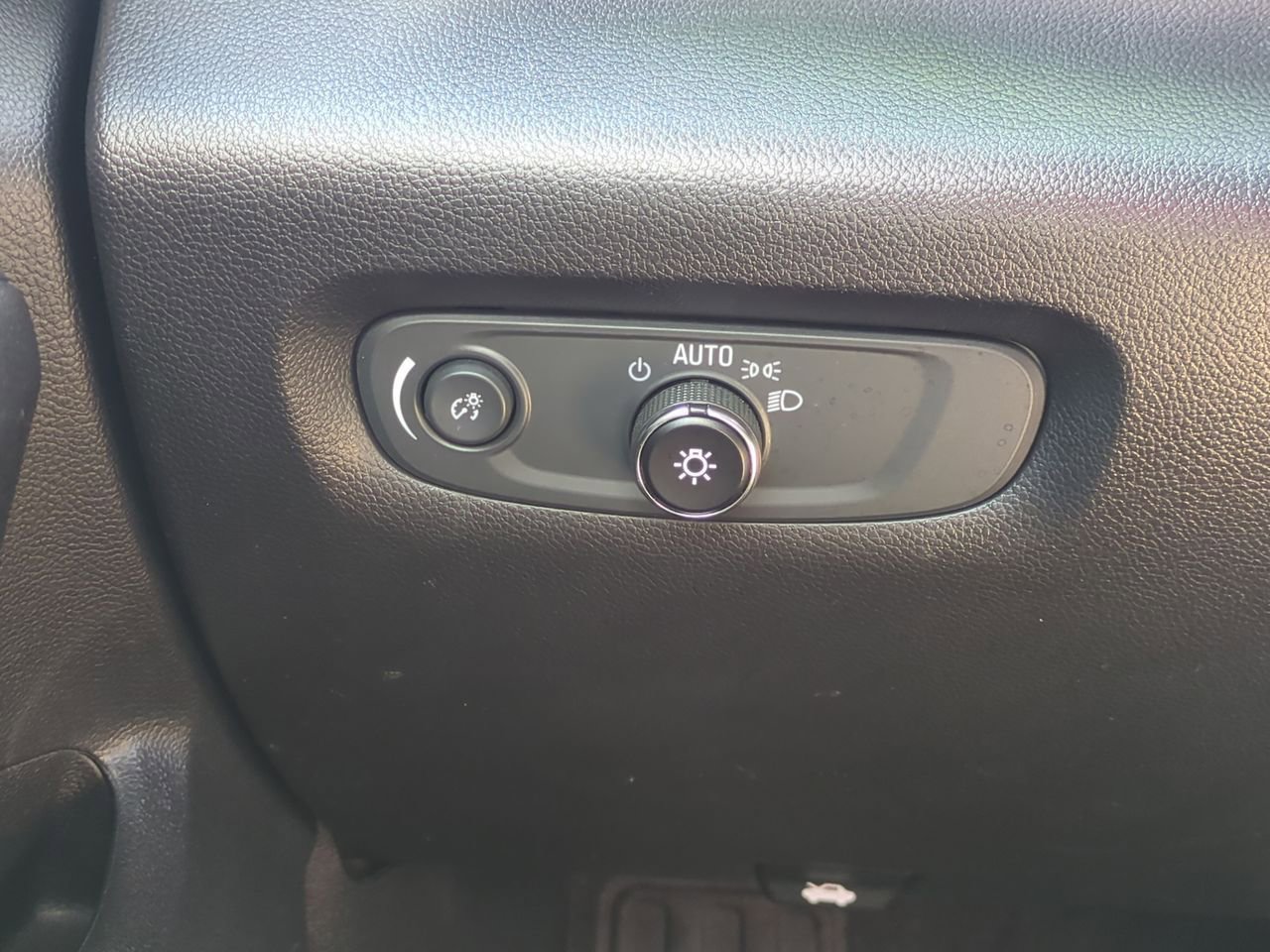 Certified 2023 Chevrolet Traverse LT image 17