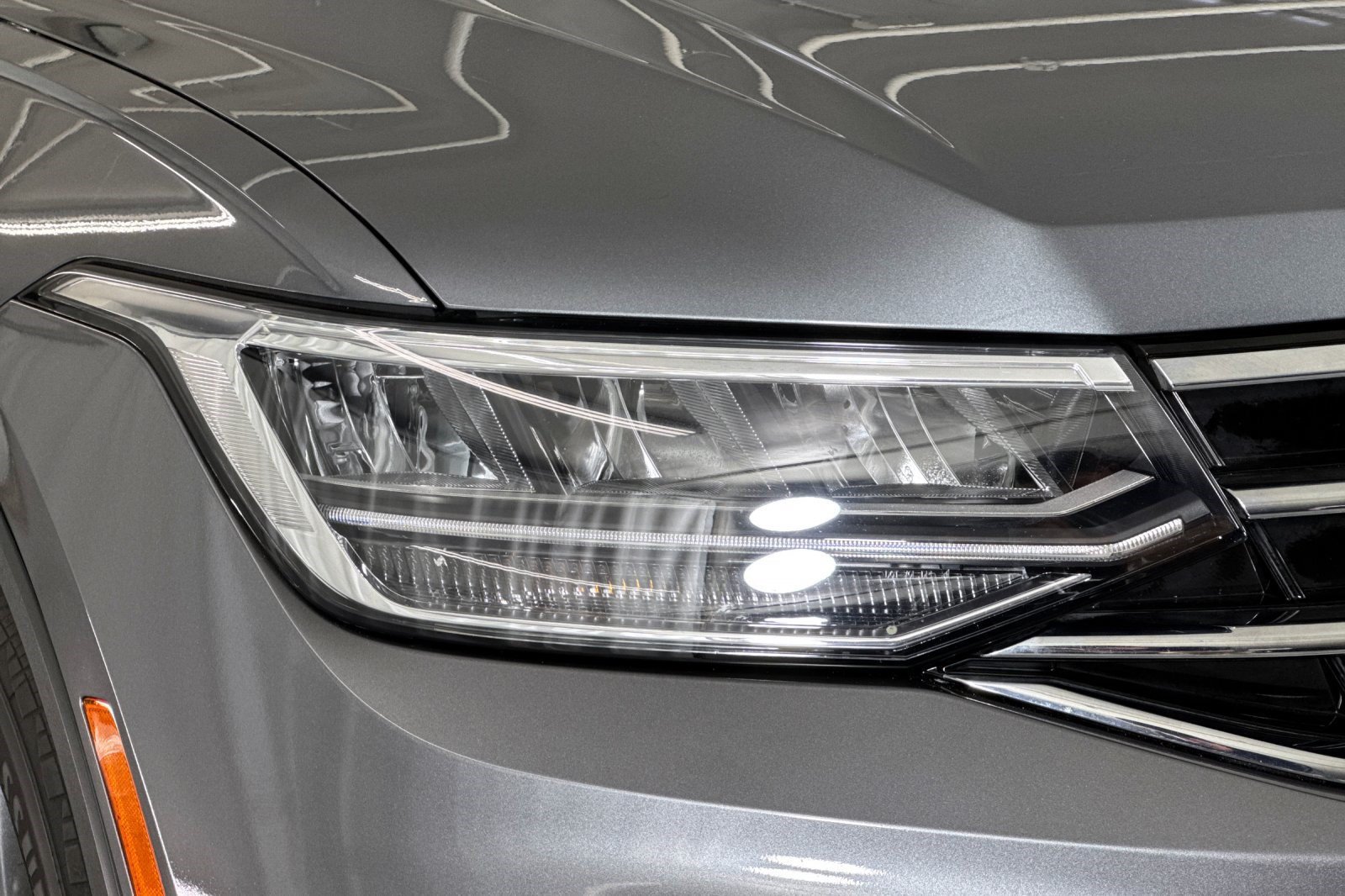 Used 2022 Volkswagen Tiguan SE FWD image 12