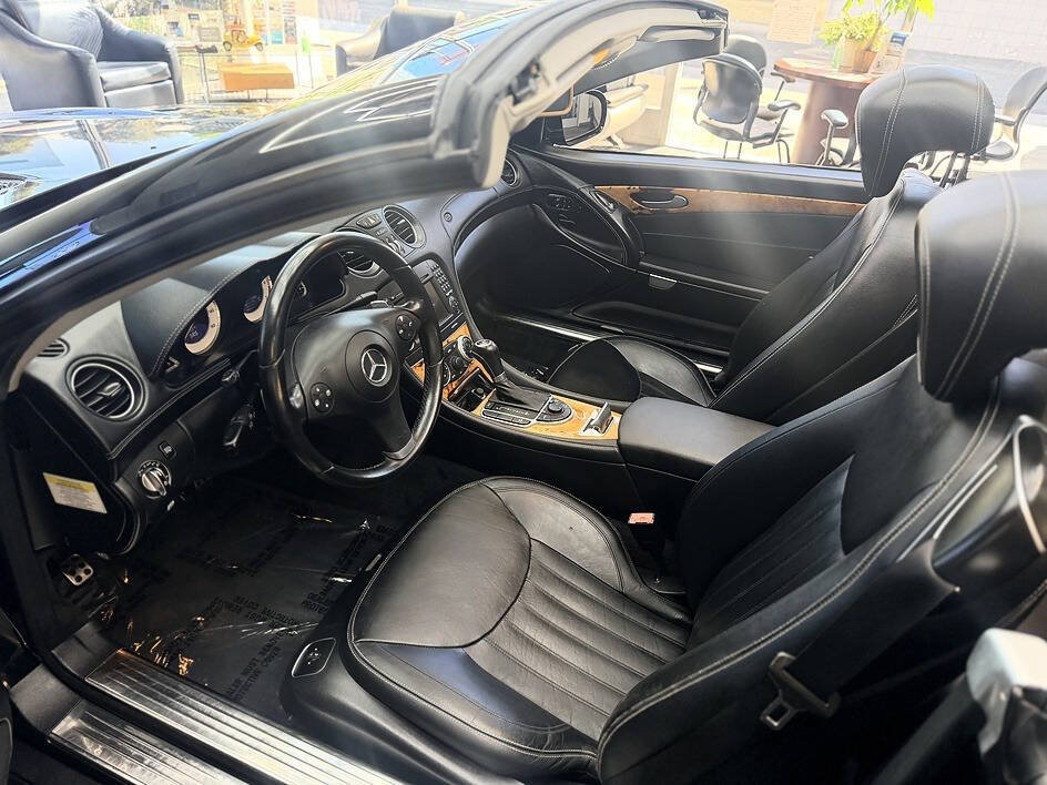 Used 2011 Mercedes-Benz SL 550 image 13
