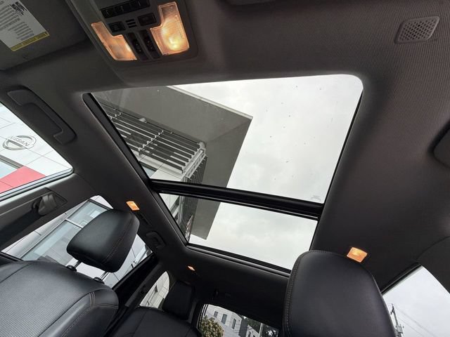 Used 2019 Toyota Highlander Limited Platinum AWD/4WD image 25