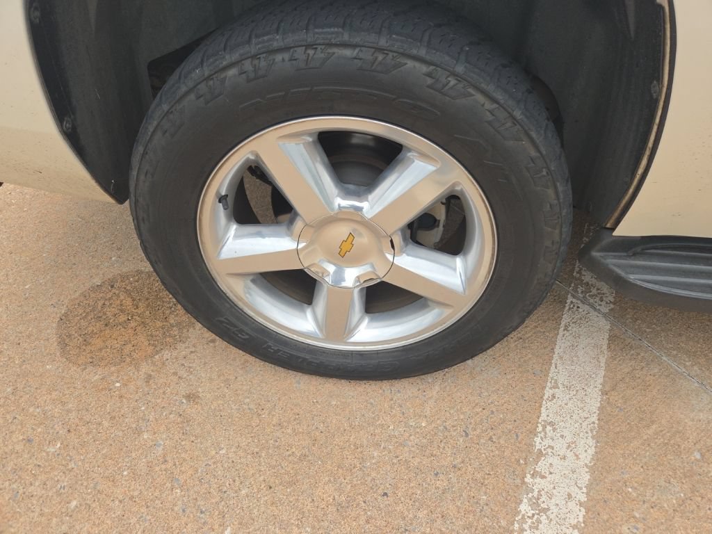 Used 2013 Chevrolet Tahoe LTZ RWD image 12