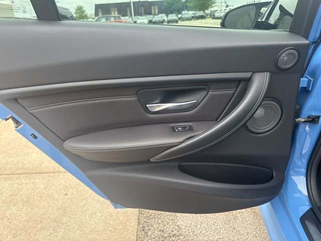 Used 2017 BMW M3 RWD image 8