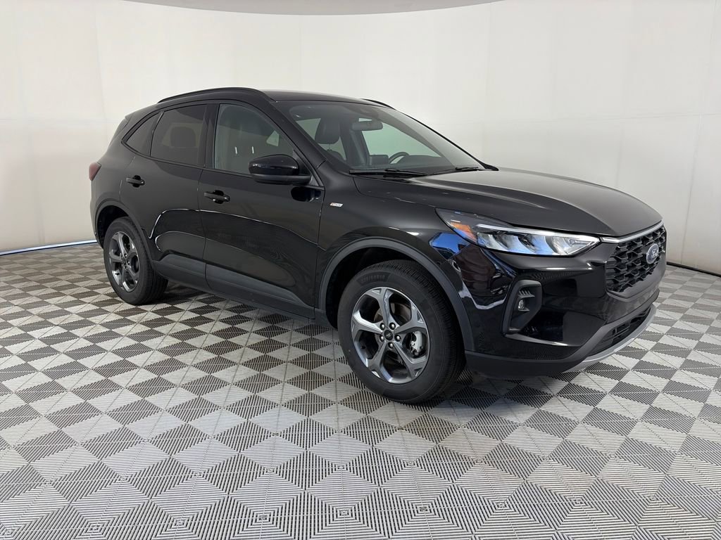 Used 2025 Ford Escape ST-Line Select image 1