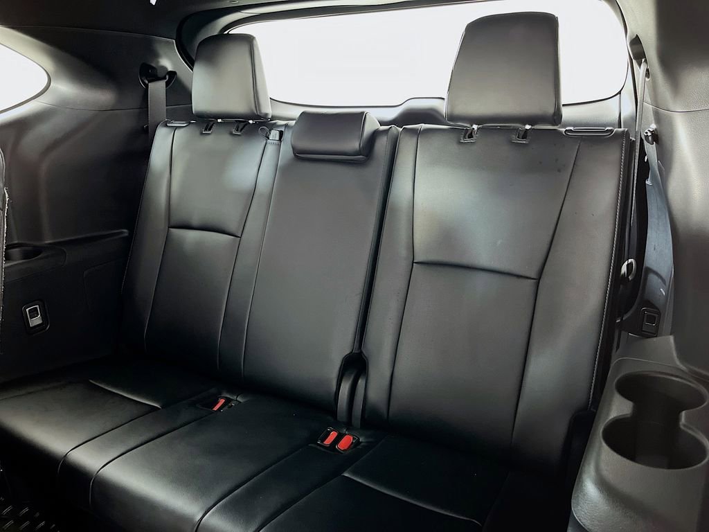 Used 2025 Toyota Highlander Limited AWD/4WD image 34