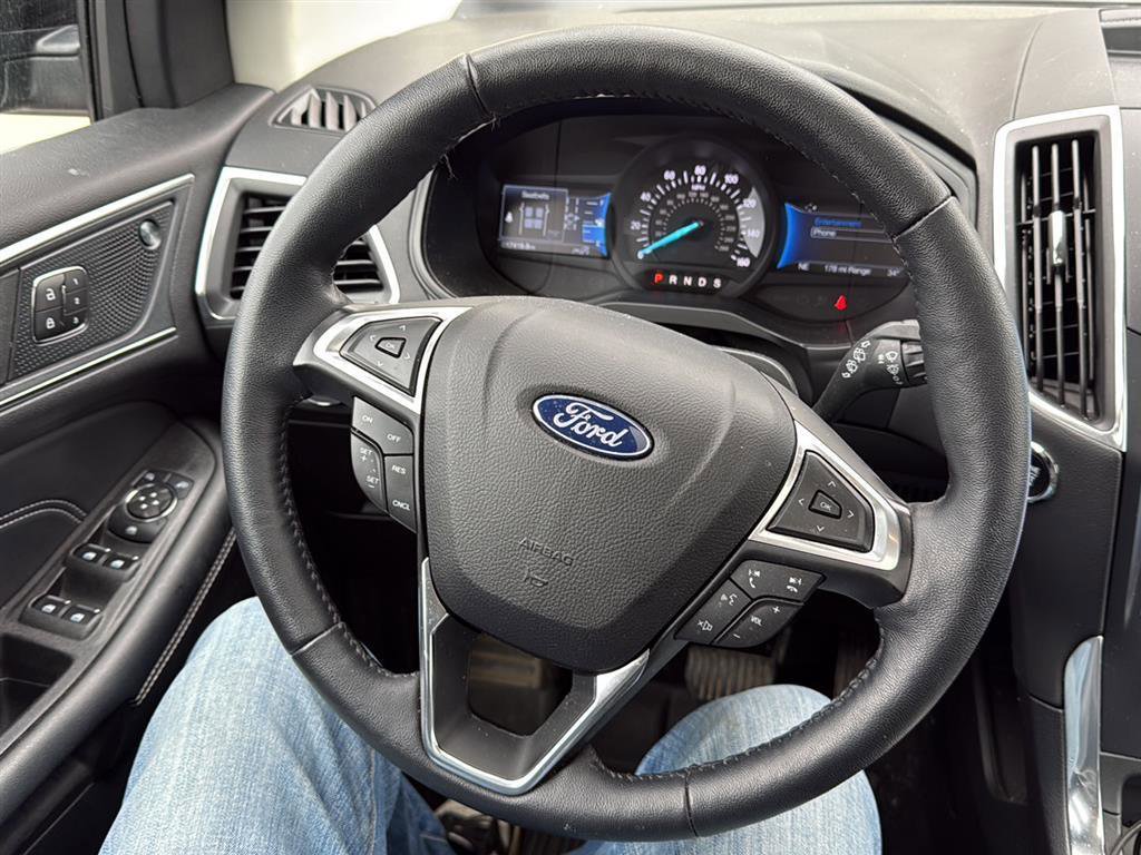 Used 2023 Ford Edge Titanium image 9