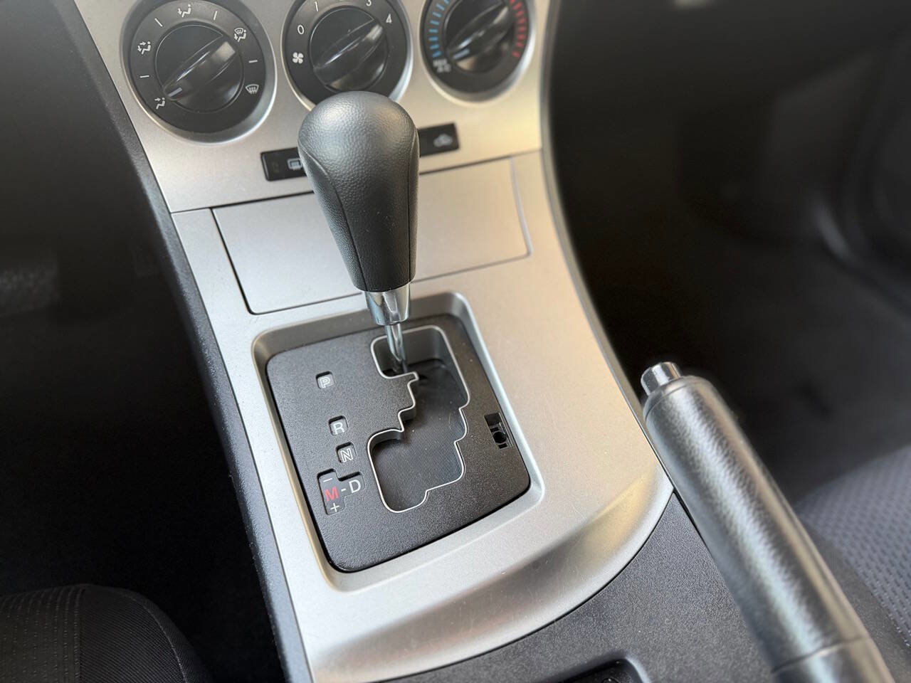 Used 2010 MAZDA MAZDA3 i Touring FWD image 25