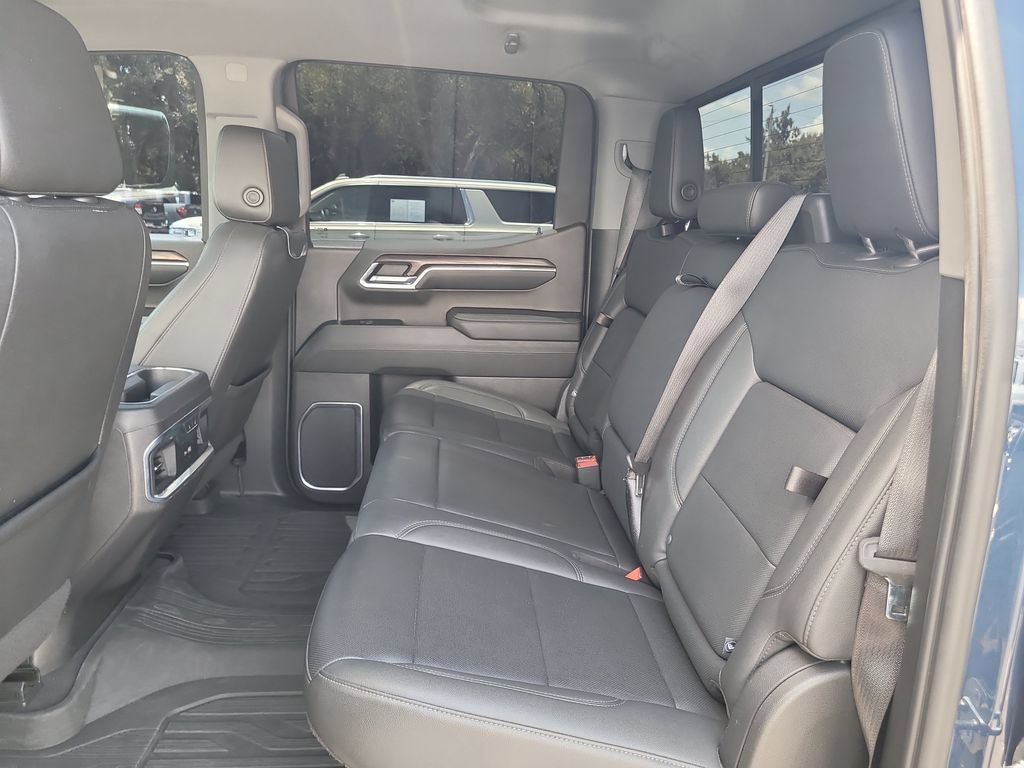 Used 2022 GMC Sierra 1500 SLT w/ SLT Premium Plus Package AWD/4WD image 10
