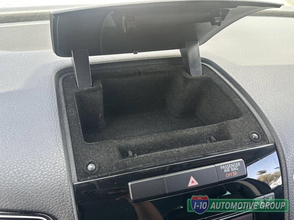 Used 2013 Volkswagen Touareg Sport AWD/4WD image 29