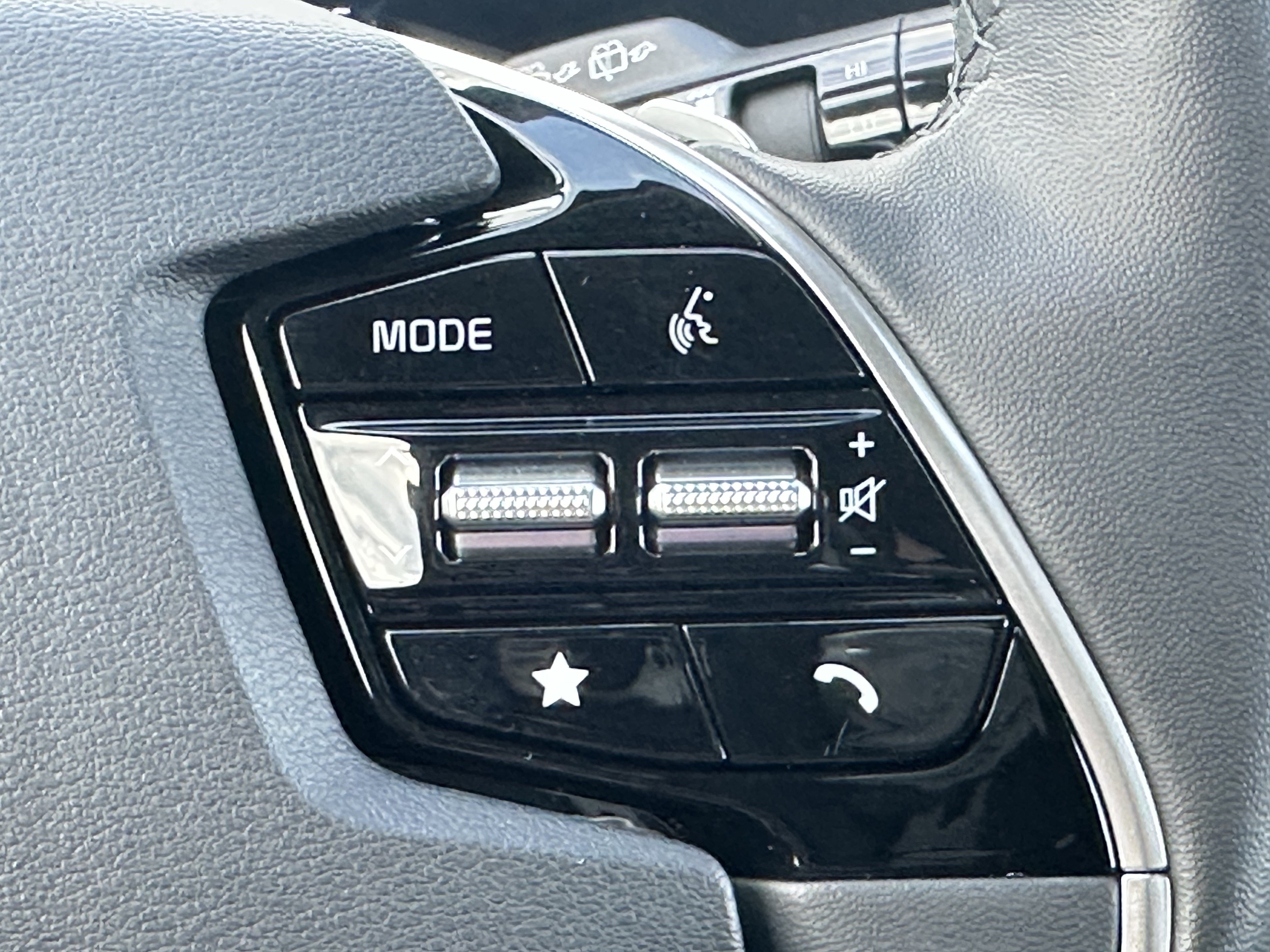 Used 2024 Kia Niro Wind w/ Wind Preserve Package FWD image 25