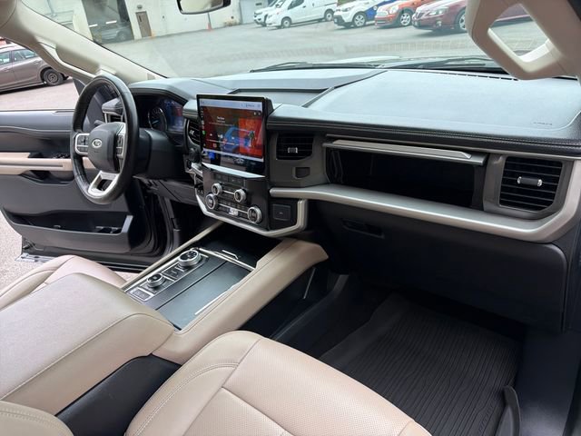 Used 2024 Ford Expedition XLT AWD/4WD image 27