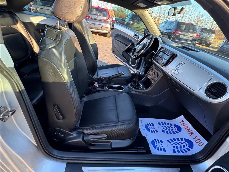 Used 2012 Volkswagen Beetle 2.5 image 32