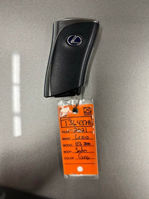 Used 2021 Lexus ES 300h Ultra Luxury w/ Accessory Package 2 FWD image 24
