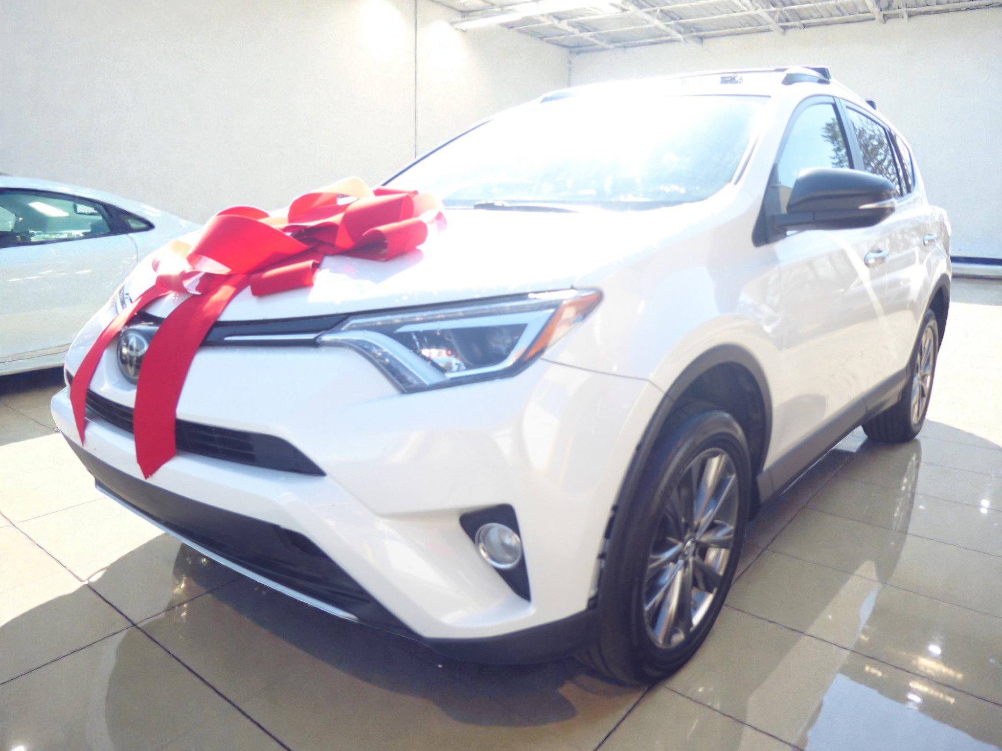 Used 2018 Toyota RAV4 Limited w/ All Weather Liner Package AWD/4WD image 6