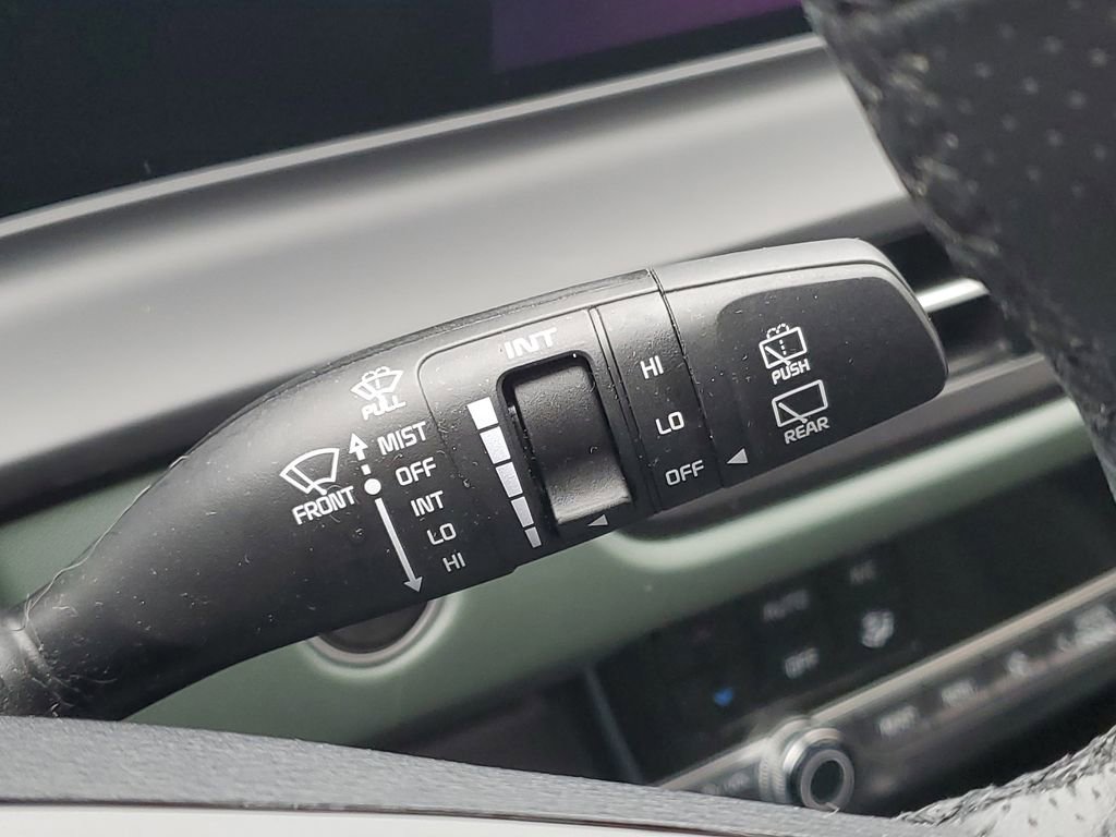 Used 2024 Kia Seltos SX w/ SX Sunroof Package image 19