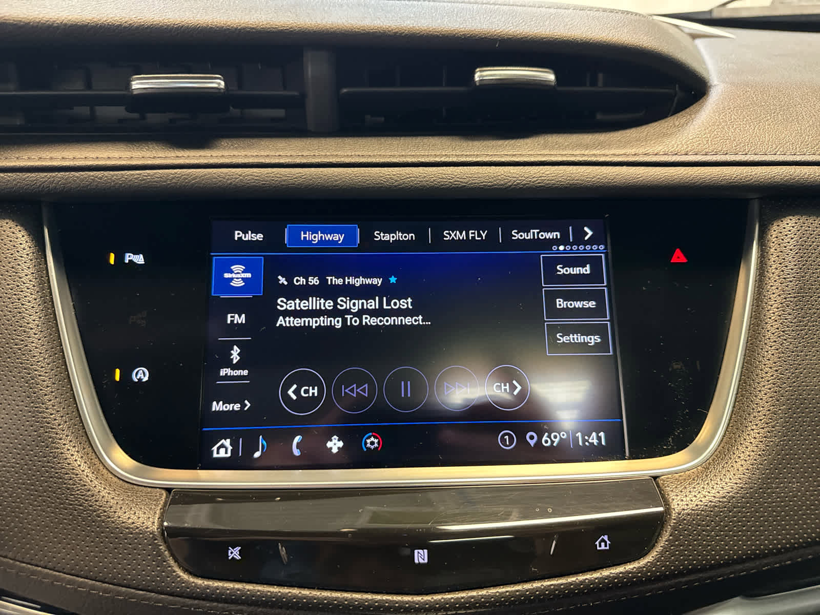 Used 2020 Cadillac XT5 Premium Luxury image 15