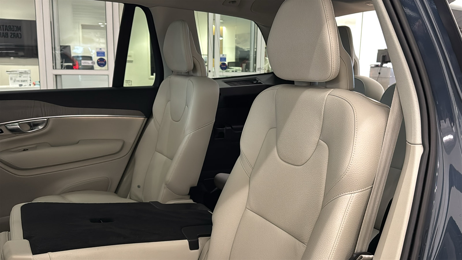 Used 2025 Volvo XC90 T8 Plus w/ Protection Package AWD/4WD image 26