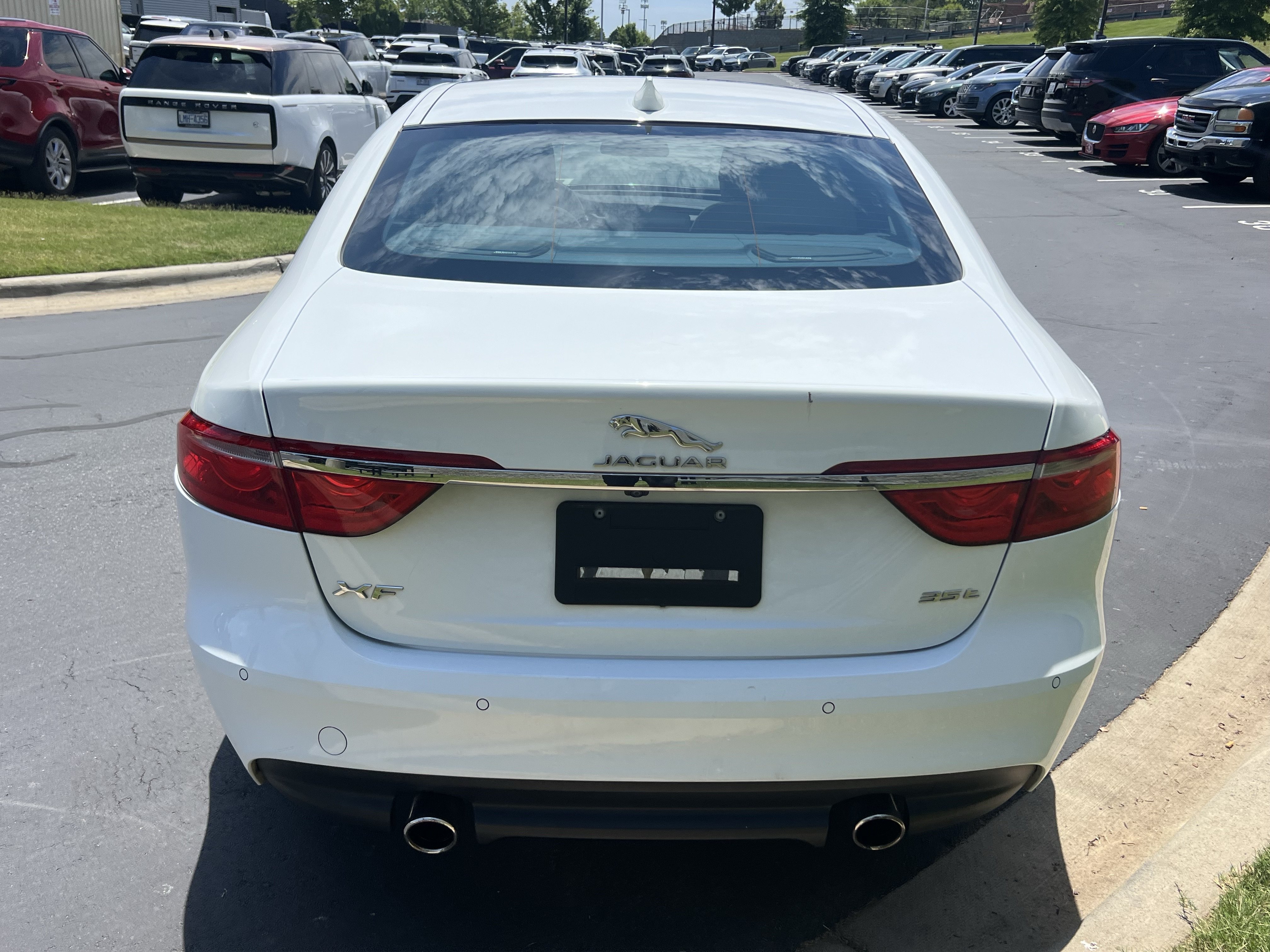 Used 2017 Jaguar XF Prestige RWD image 8