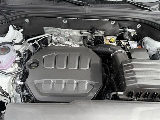 New 2025 Volkswagen Atlas SEL Premium R-Line image 15