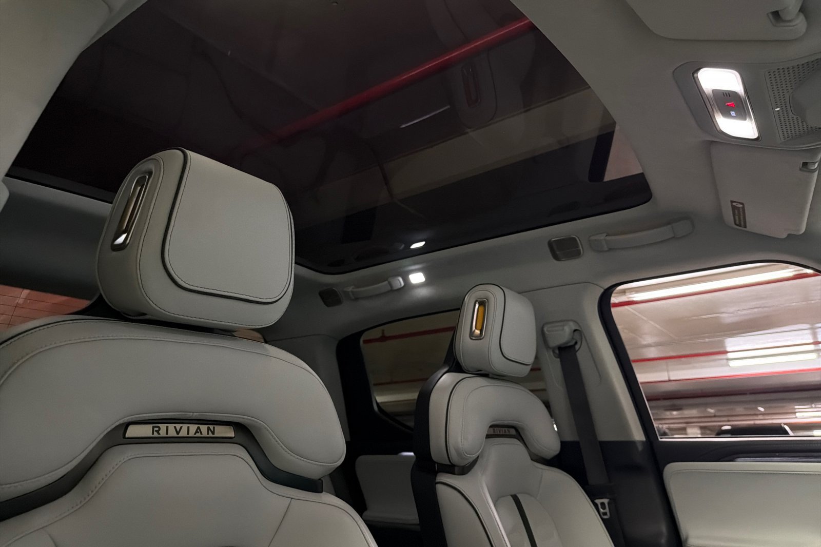 Used 2024 Rivian R1T Adventure AWD/4WD image 15