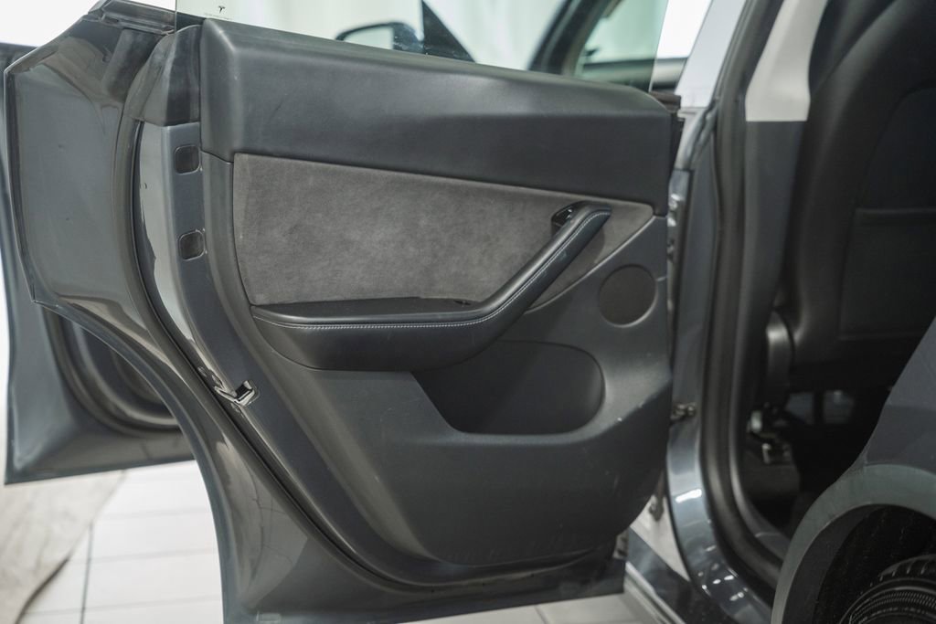 Used 2020 Tesla Model Y Performance AWD/4WD image 40