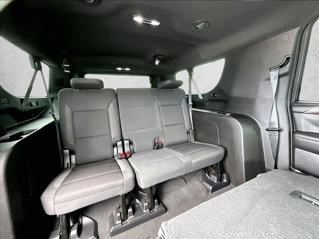 Used 2021 Chevrolet Suburban LS image 30