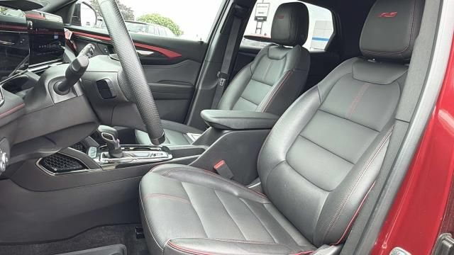 Used 2025 Chevrolet TrailBlazer RS w/ Convenience Package AWD/4WD image 9