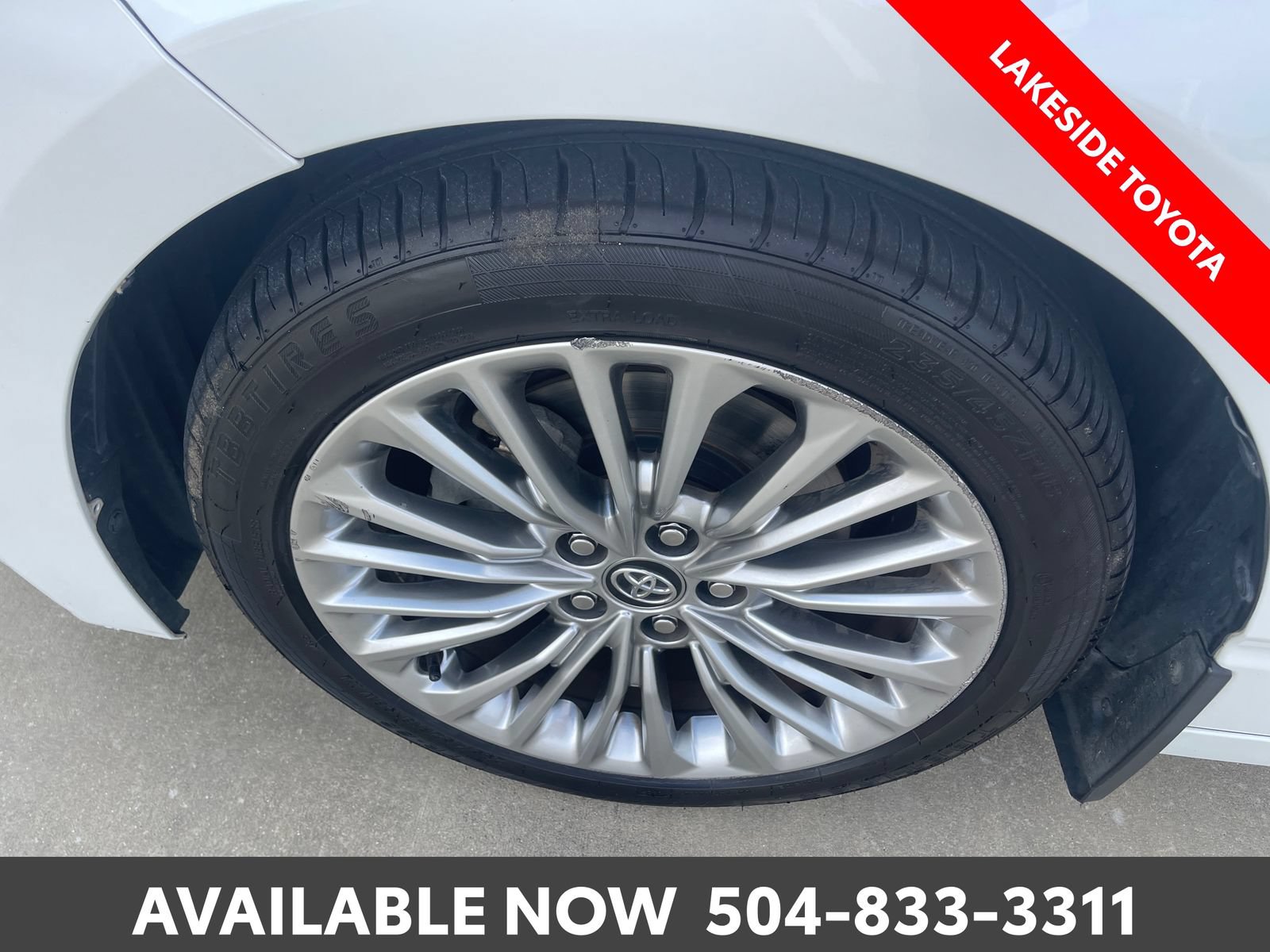 Used 2020 Toyota Avalon Limited FWD image 13