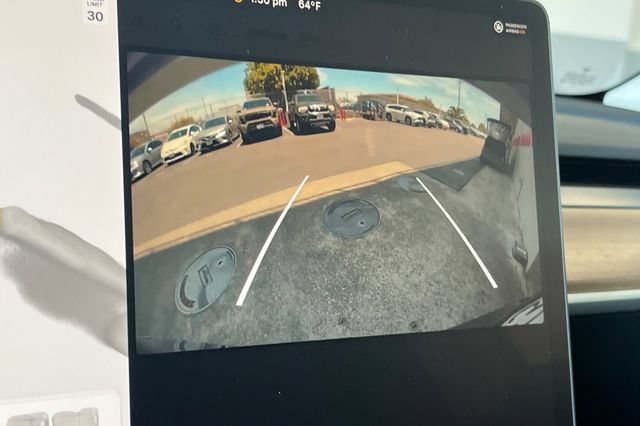 Used 2022 Tesla Model Y Performance AWD/4WD image 23