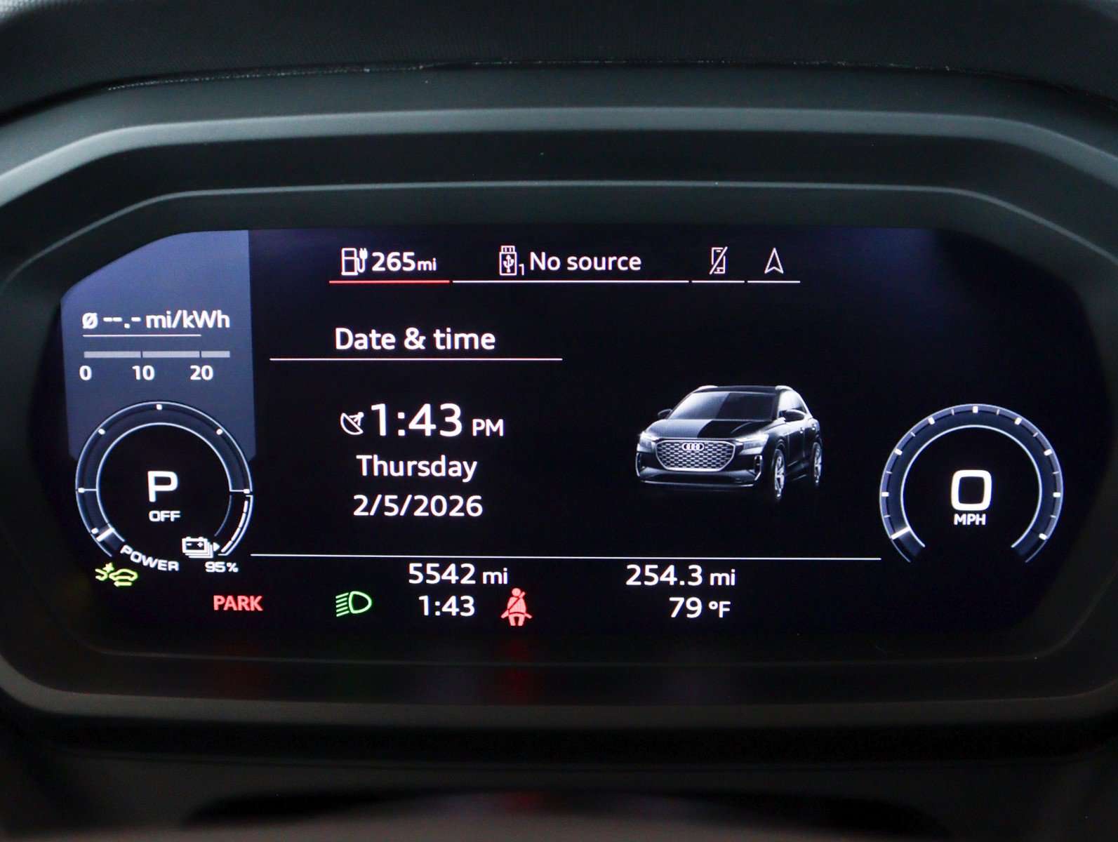 Used 2025 Audi Q4 e-tron Prestige w/ Sport Package image 15