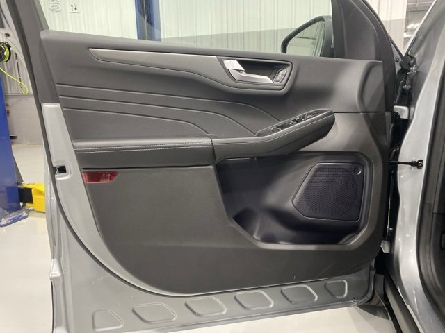 New 2024 Ford Escape SE image 18