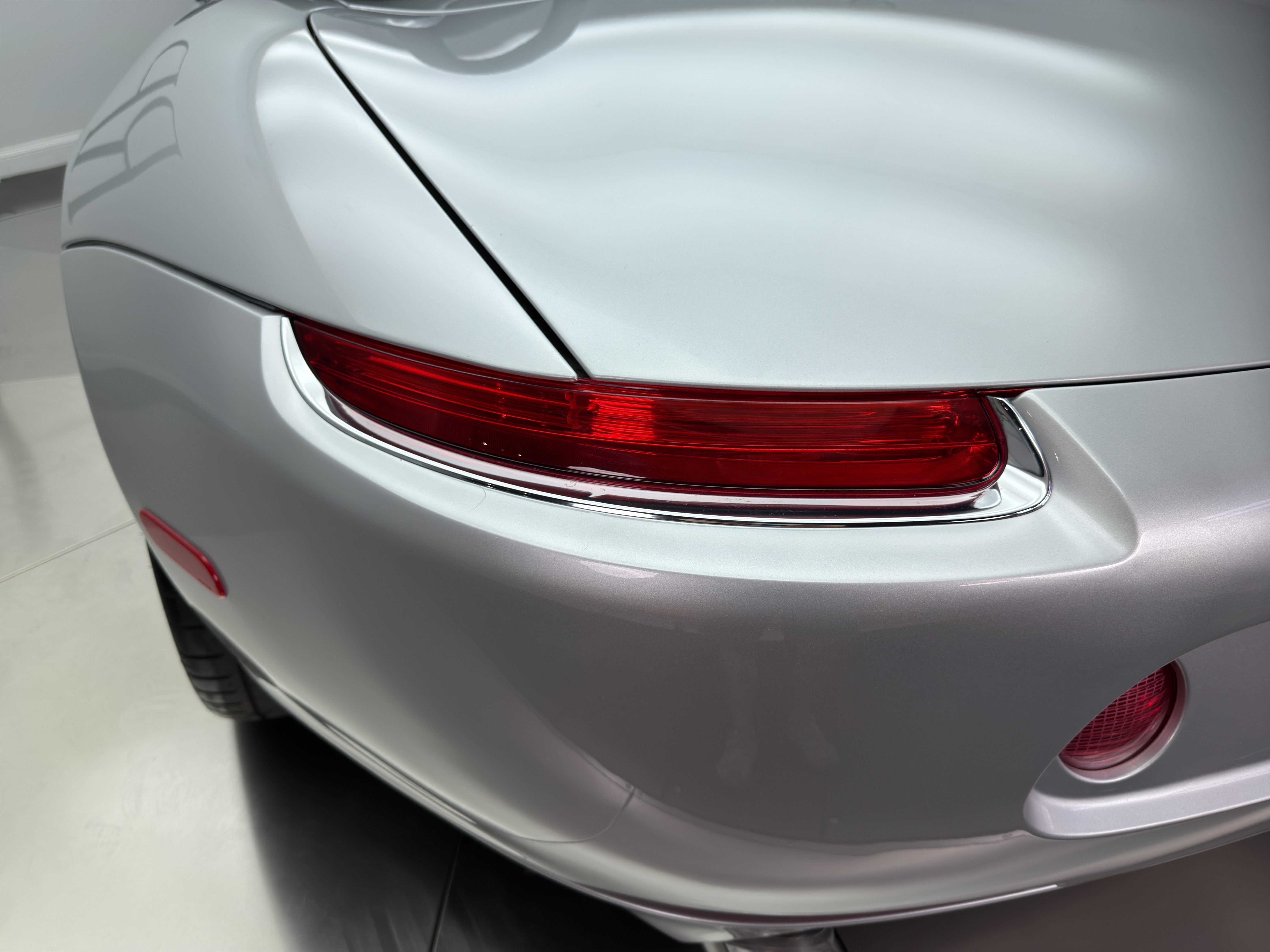 Used 2000 BMW Z8 RWD image 20