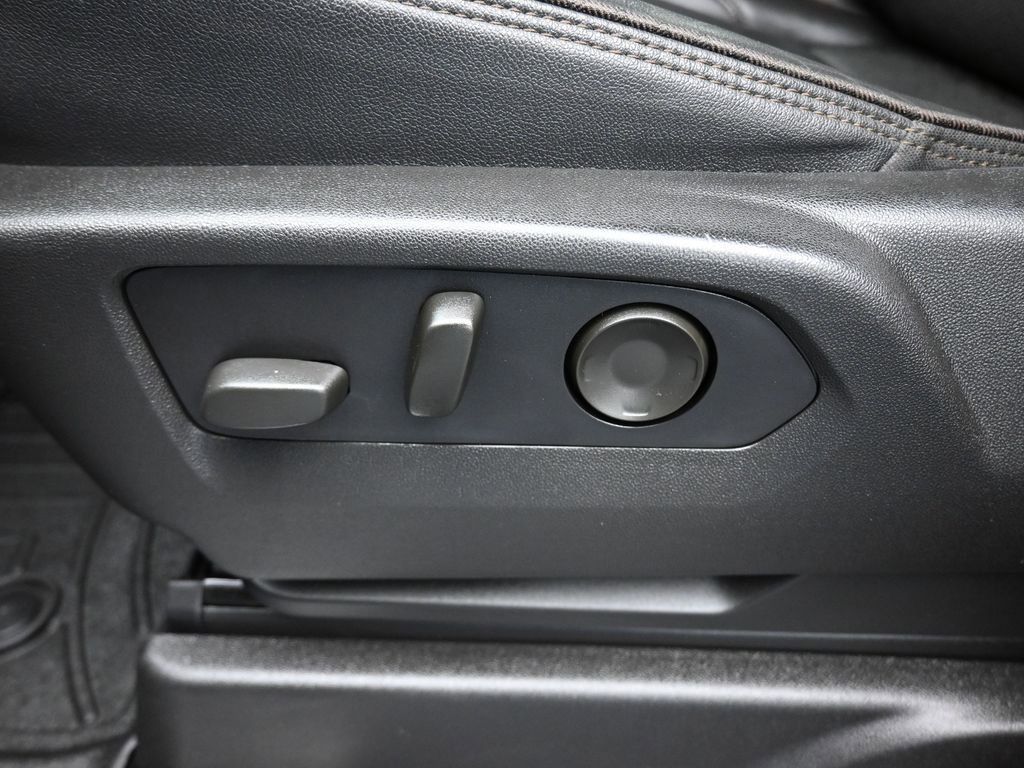 Used 2021 Chevrolet Suburban High Country image 13