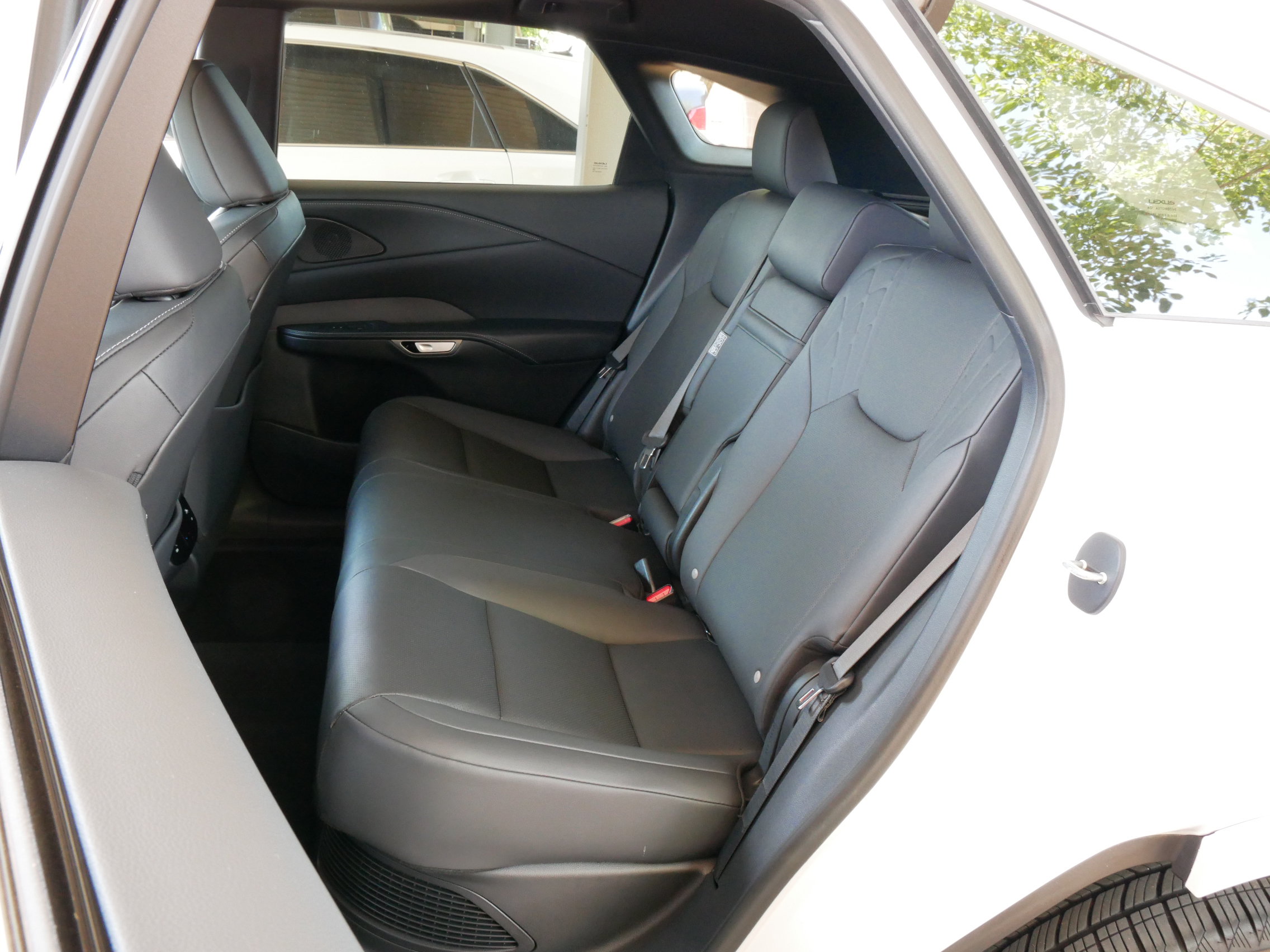 Used 2025 Lexus RX 350h AWD/4WD image 20