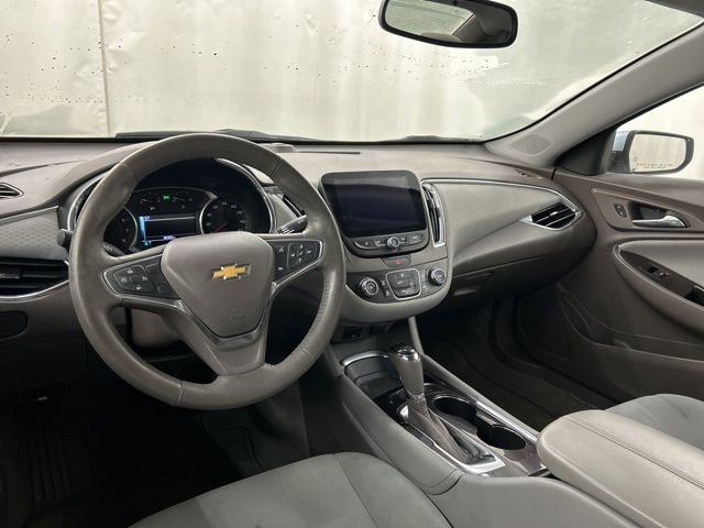 Used 2017 Chevrolet Malibu LT image 20
