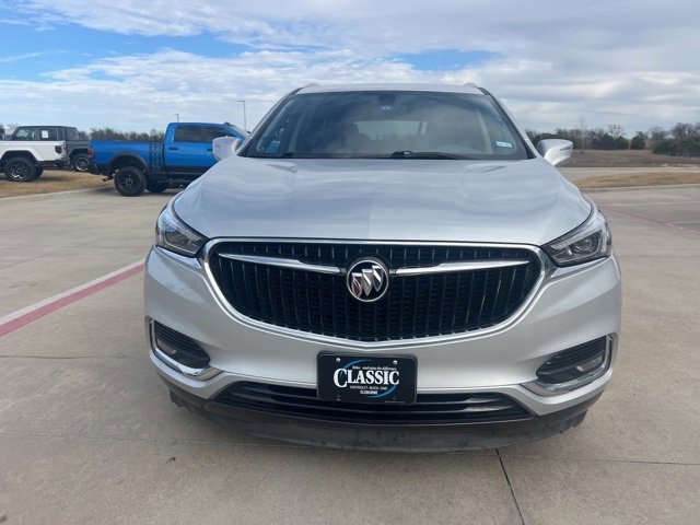 Used 2018 Buick Enclave Essence image 3