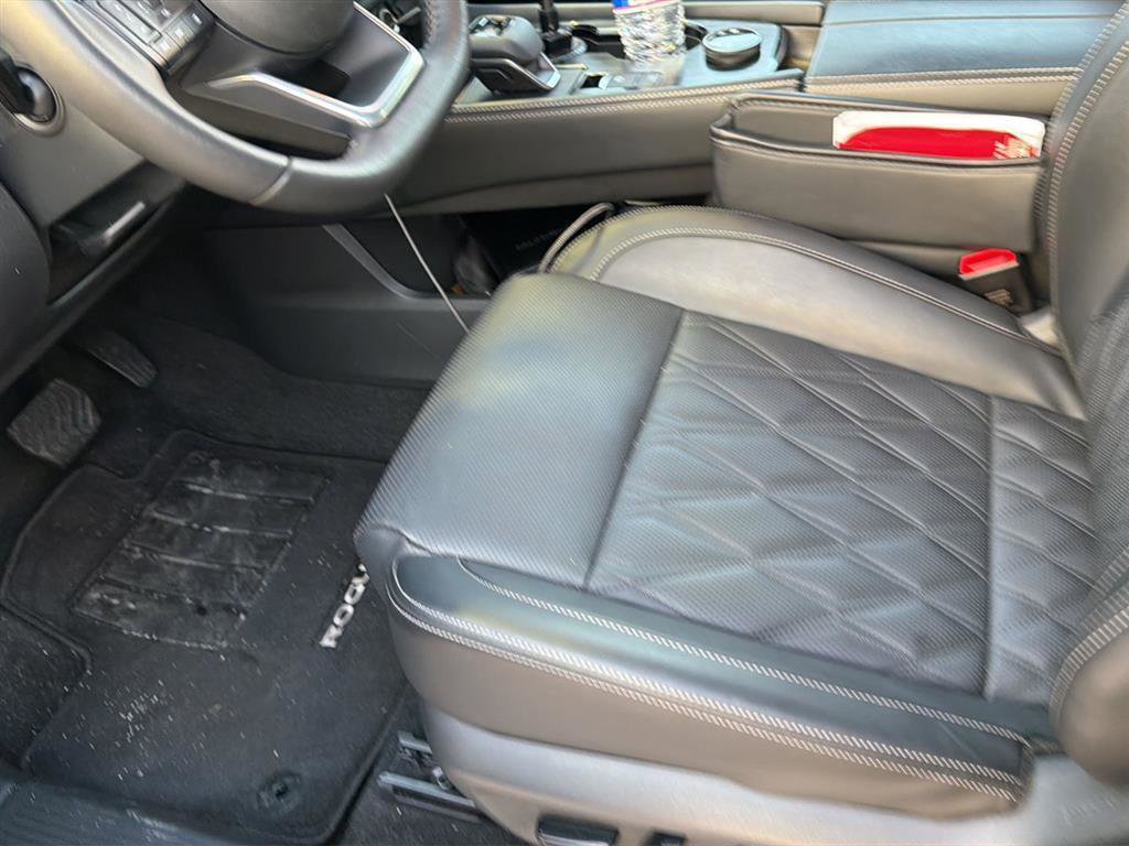 Used 2024 Nissan Rogue Platinum image 58