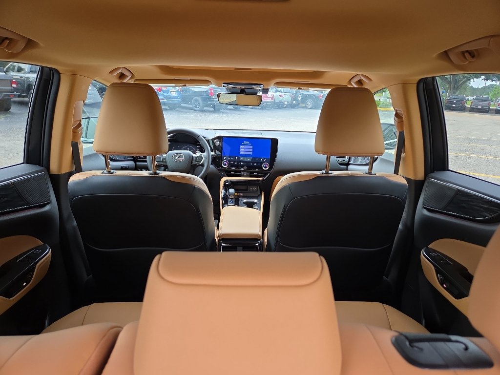 Used 2025 Lexus NX 350 AWD w/ Accessory Package (2T) image 19