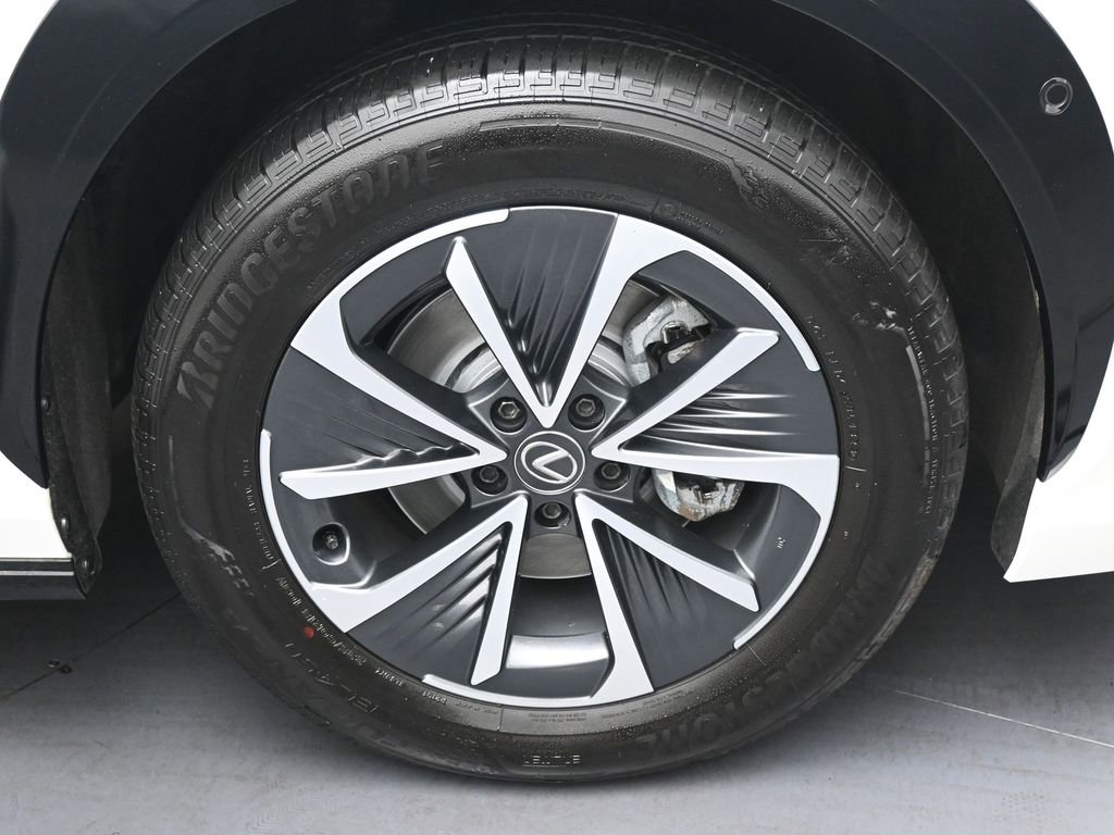 Used 2023 Lexus RZ 450e Premium w/ Technology Package AWD/4WD image 31