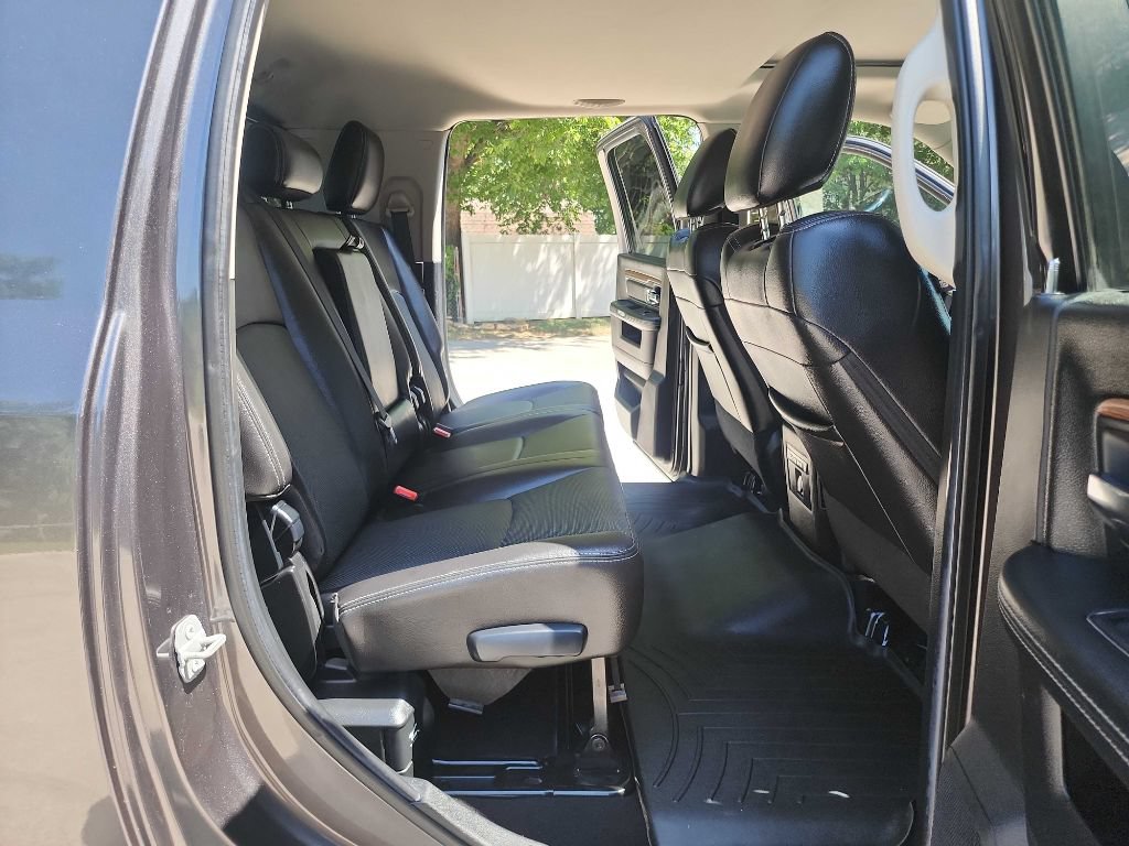 Used 2016 RAM 2500 Laramie AWD/4WD image 36