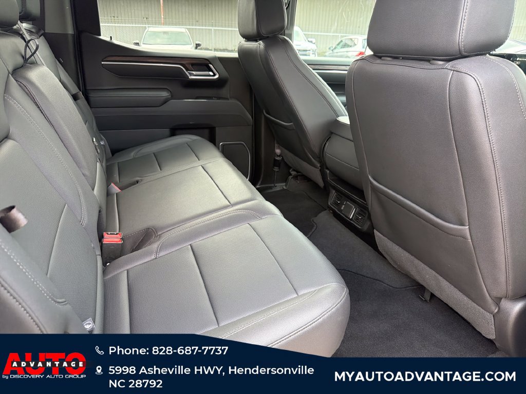 Used 2025 GMC Sierra 1500 SLT AWD/4WD image 32